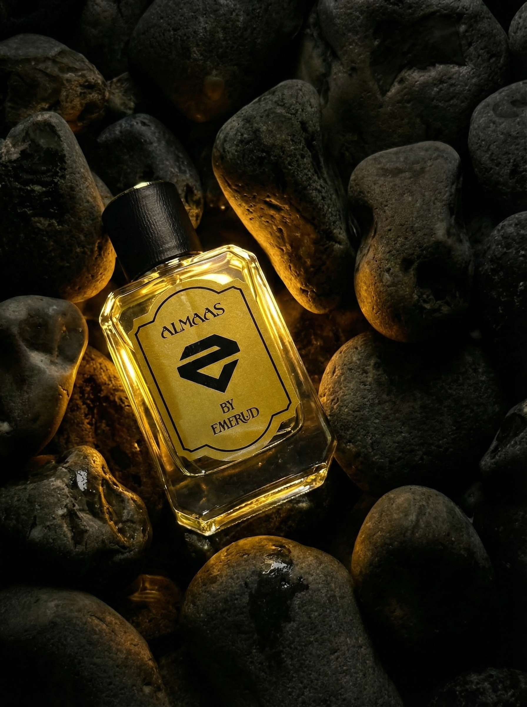 Emerud Almaas Perfume – Luxury Unisex Sweet Vanilla Oud Fragrance | Long-Lasting Spicy Woody Night Scent